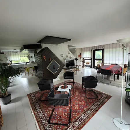 Deloro Villa *
