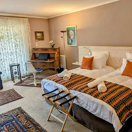 Deloro Villa *